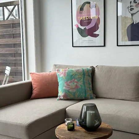 Ultra-central And Quiet, With Balcony Appartement Stavanger